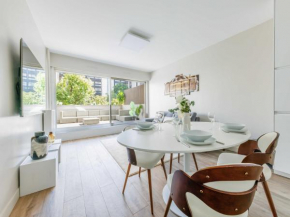 Appt with terrace 1BDR 2P Porte Maillot